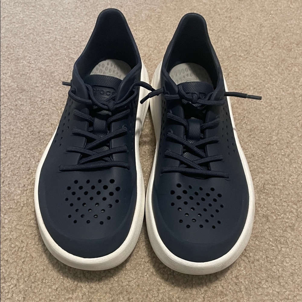 Men’s Crocs LiteRide navy shoes size 8